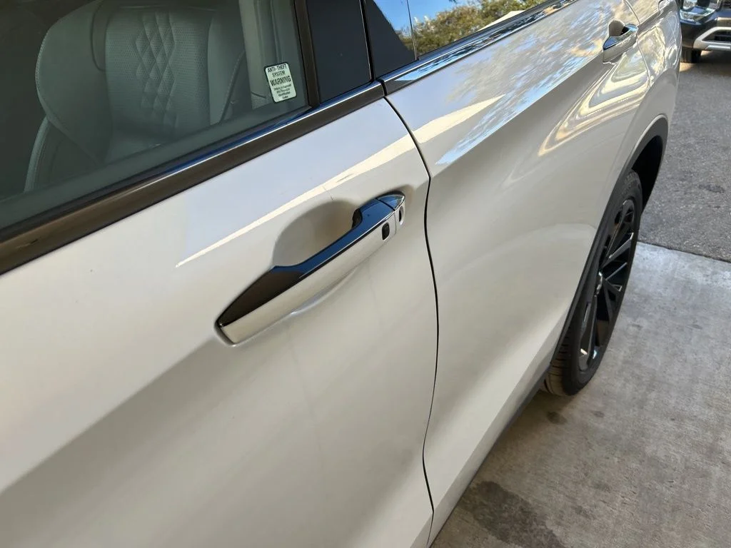 2025 Mitsubishi Outlander Plug-in Hybrid SEL Black Edition - Photo 16