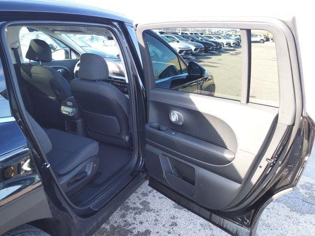 New 2026 Abyss Black Hyundai SE image 32