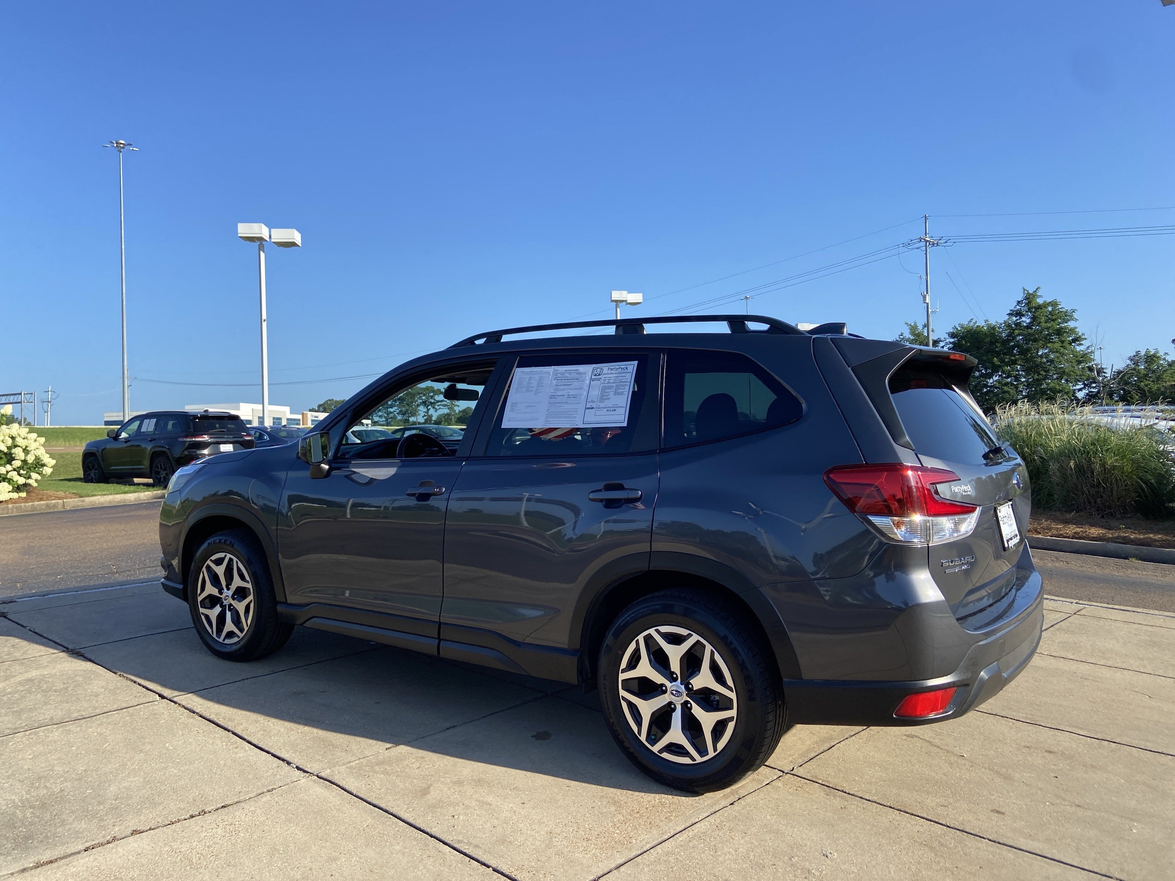 Used 2022 Magnetite Gray Metallic Subaru Premium image 8