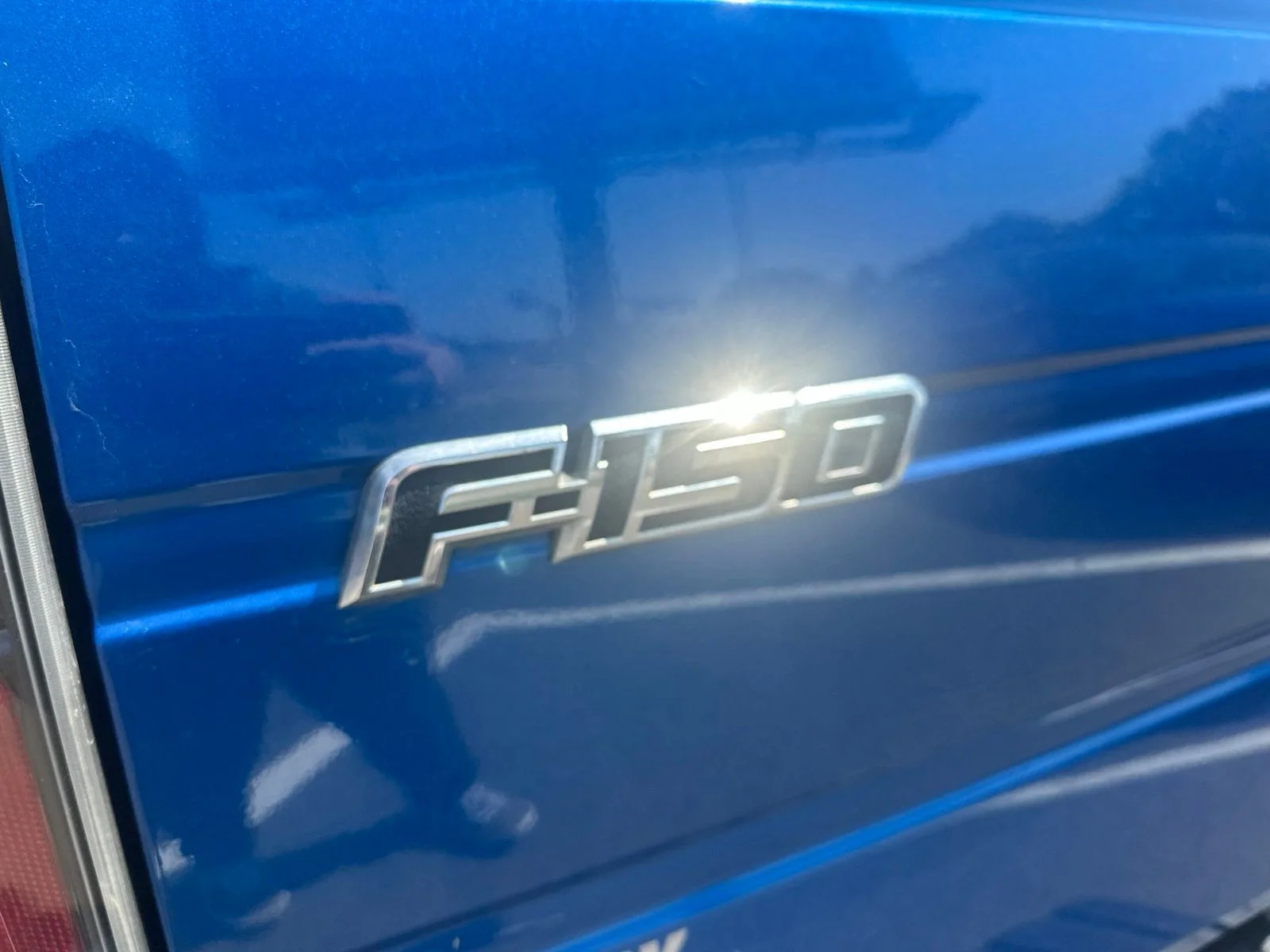 Used 2012 Blue Ford XL image 6