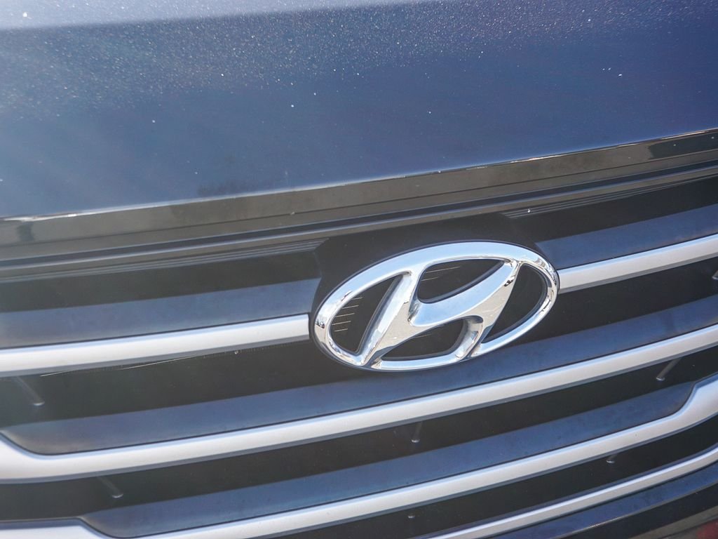 Used 2018 Black Hyundai SEL image 12