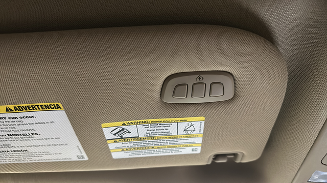 Used 2019 White Platinum Clearcoat Metallic Ford Lariat image 32