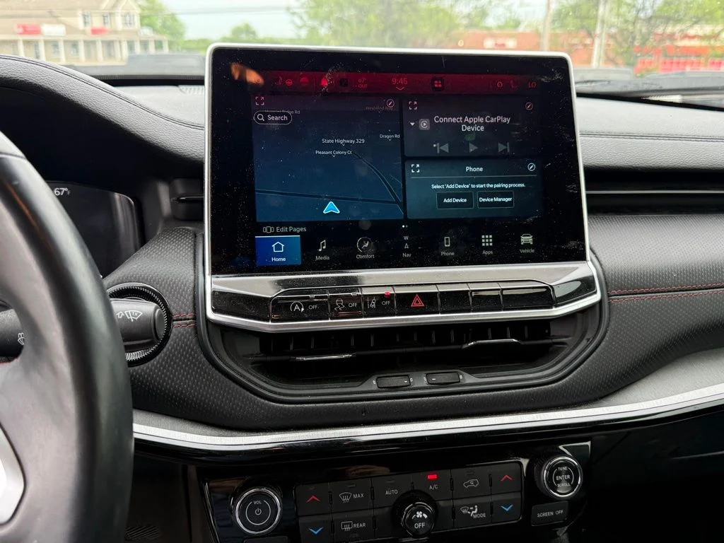 Used 2022 White Jeep Trailhawk image 19