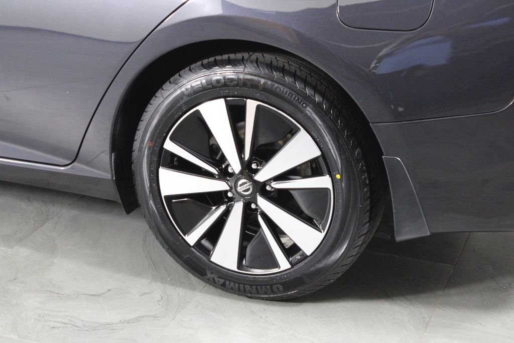 Used 2022 Blue Nissan 2.5 SV image 14