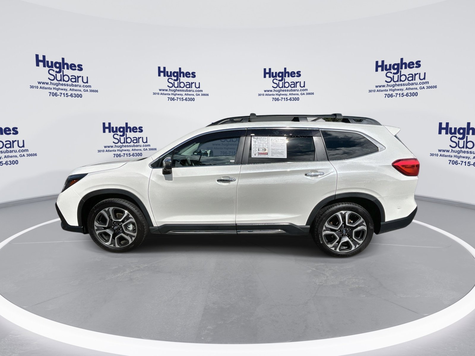 2023 Subaru Ascent Touring's photo
