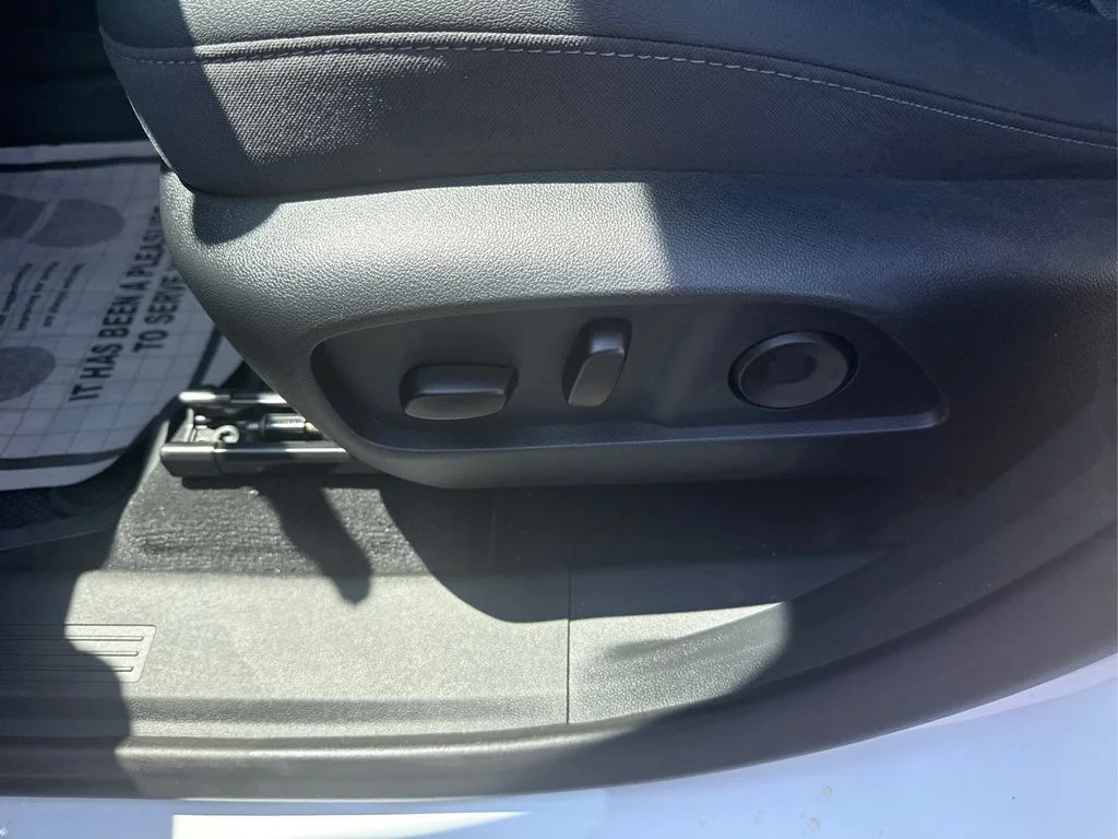 Used 2026 Summit White Chevrolet LT image 16