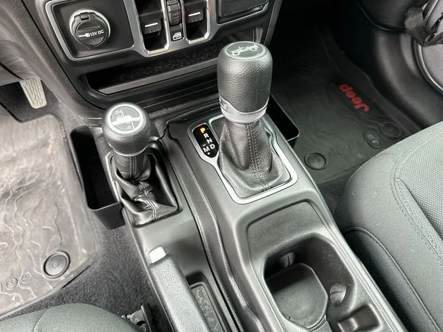 Used 2020 Silver Jeep Unlimited Sport S image 19