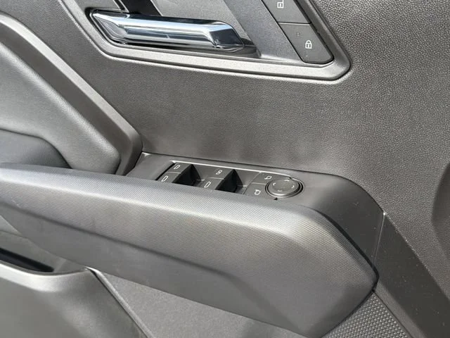 New 2026 Sterling Metallic GMC Elevation image 21