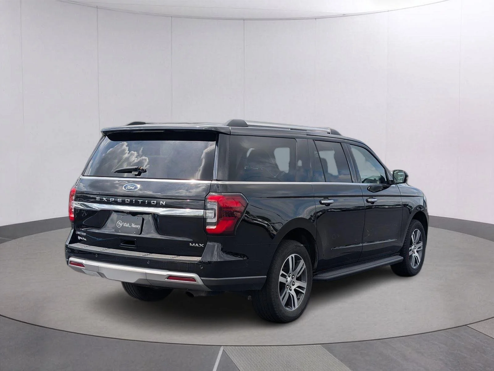 Used 2024 Agate Black Ford Limited image 5