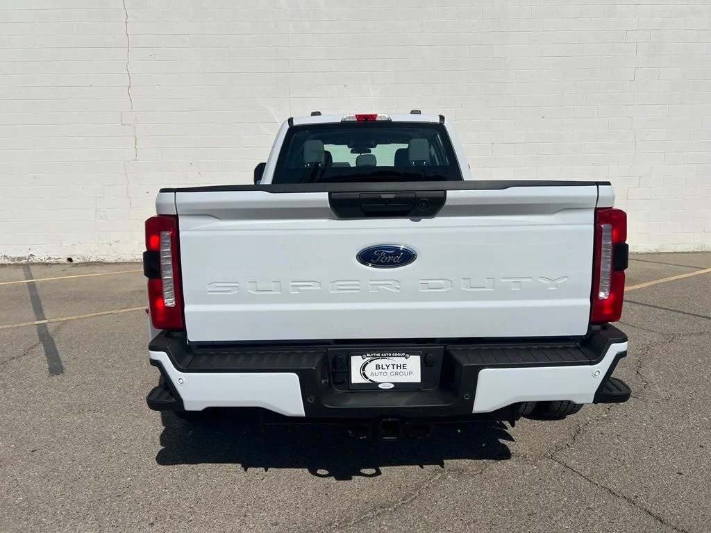New 2026 Oxford White Ford F-350® XL image 5
