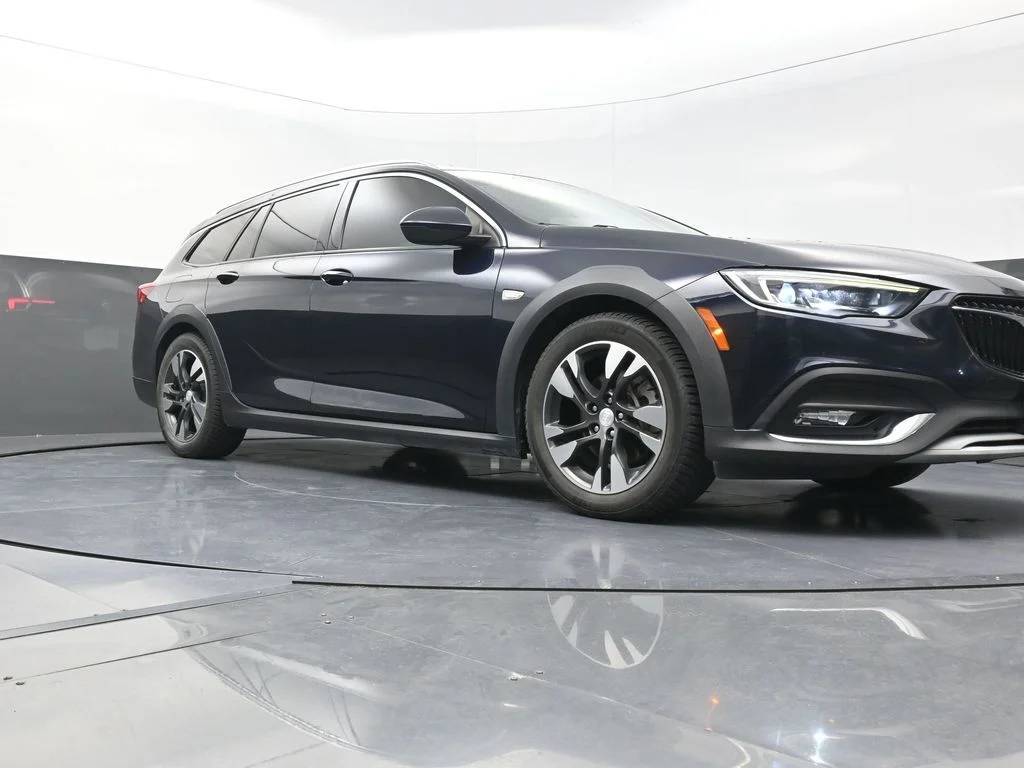 Used 2019 Blue Buick Preferred image 21