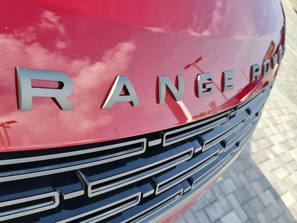 New 2027 Firenze Red Land Rover SE image 9