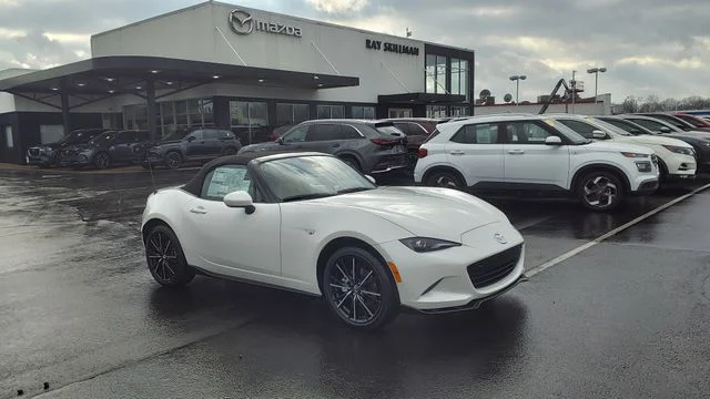 2025 Mazda MX-5 Miata Grand Touring Auto's photo