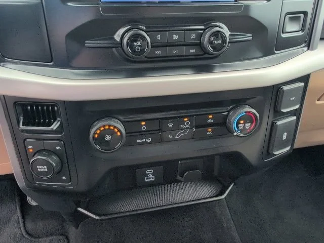 Used 2023  Ford XL image 20