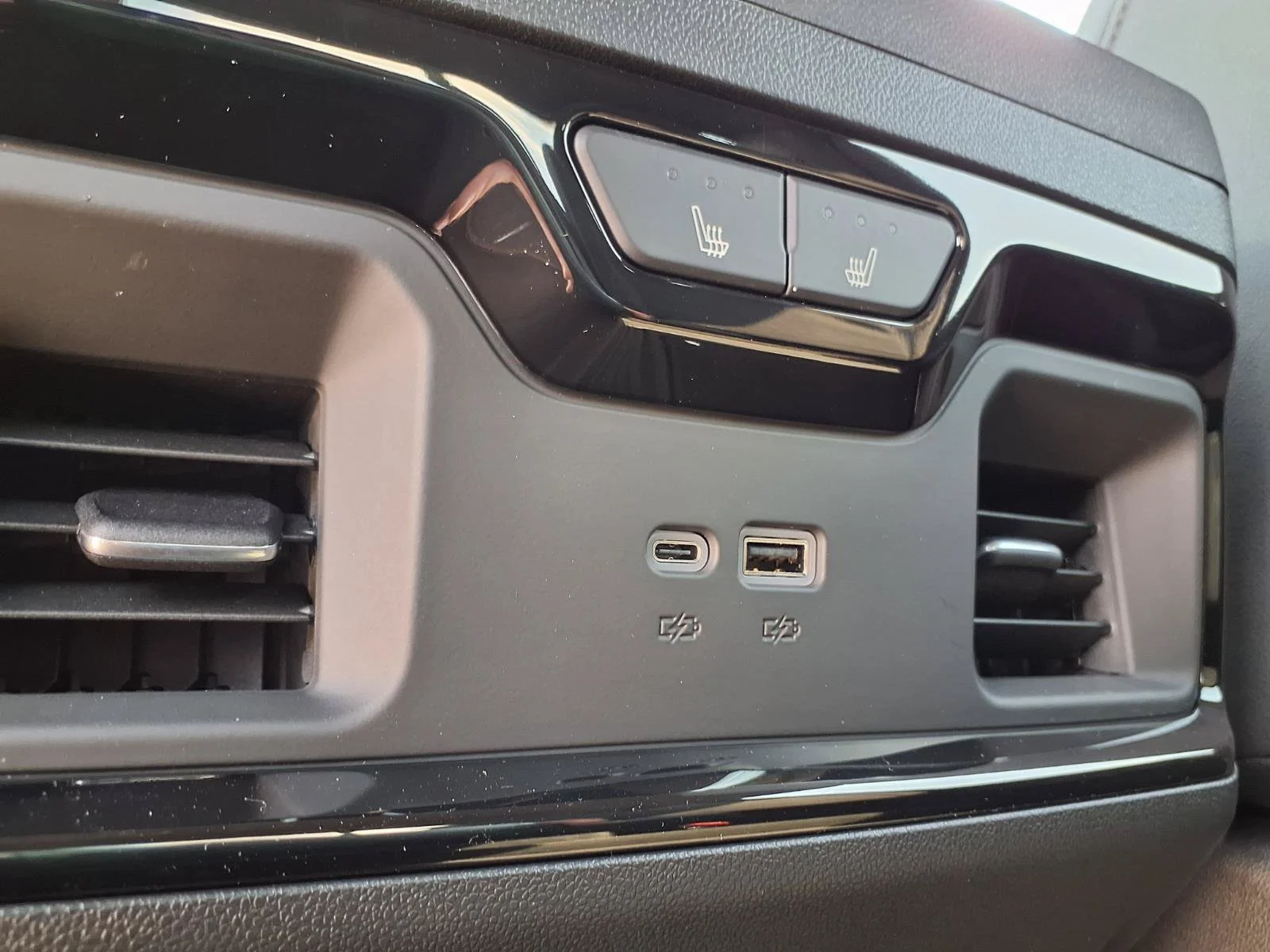 2026 GMC Sierra 2500HD AT4 - Photo 21