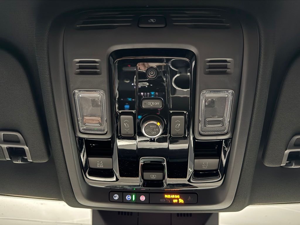 Used 2026 White Cadillac Sport image 62