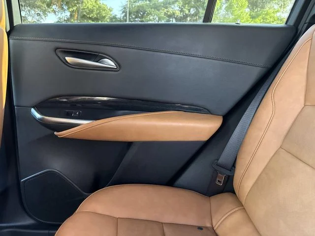 Used 2025 Green Cadillac Sport image 18