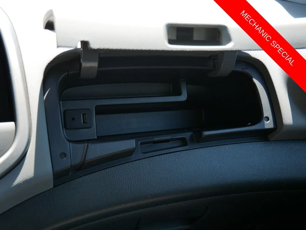 Used 2013 Red Chevrolet LT image 27