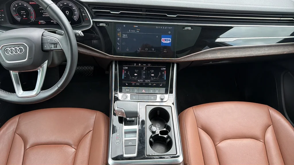 Used 2025 Carrara White Audi 55 Premium image 8