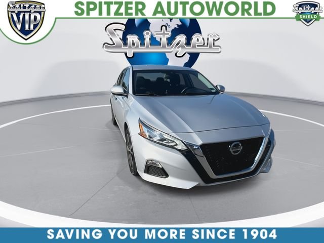 Used 2021 Silver Nissan 2.5 SV image 3