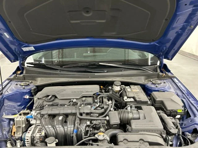 Used 2025 Blue Hyundai SE image 18
