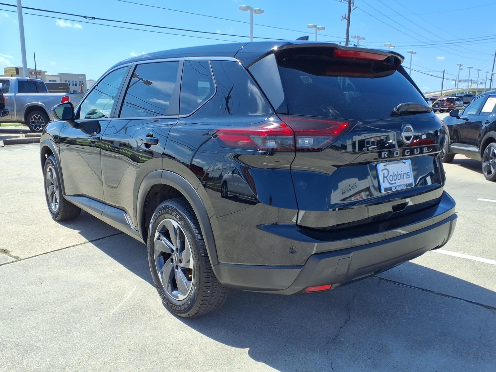 2025 Nissan Rogue SV Black at Robbins Nissan