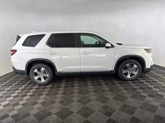 Used 2023 White Honda EX-L image 4