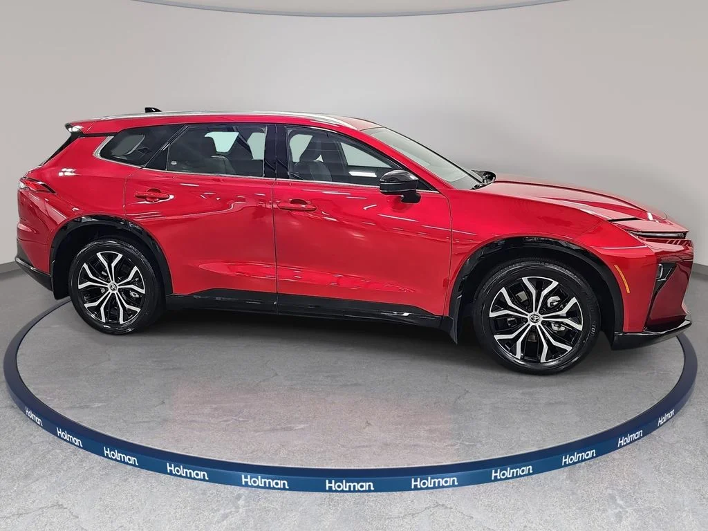 Used 2025 Red Toyota XLE image 5