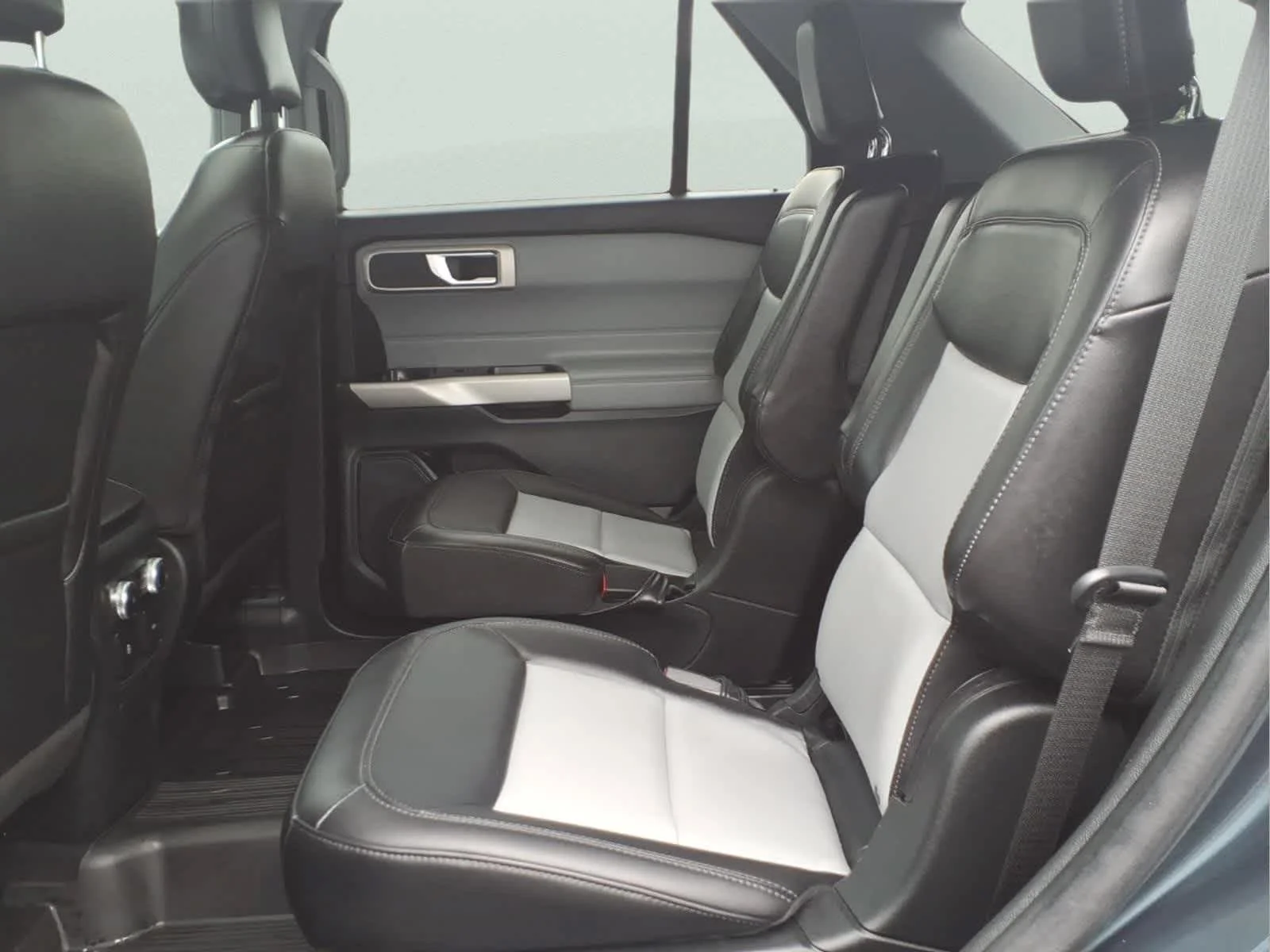 Used 2023 Stone Blue Ford XLT image 29