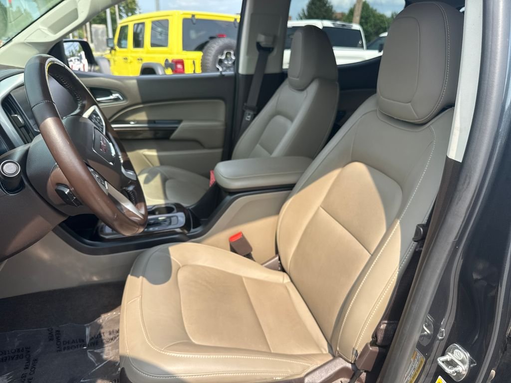 Used 2018 Gray GMC SLT image 13