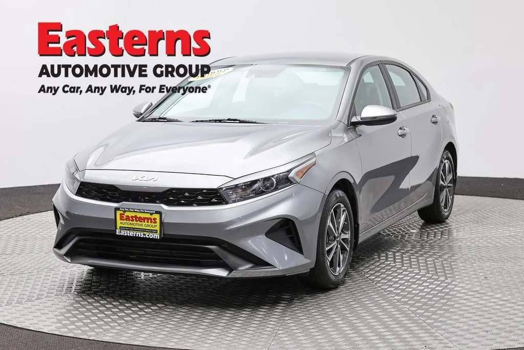 Used 2023 Gray Kia LXS image 1