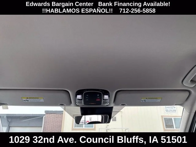 Used 2025 White Hyundai SEL image 16