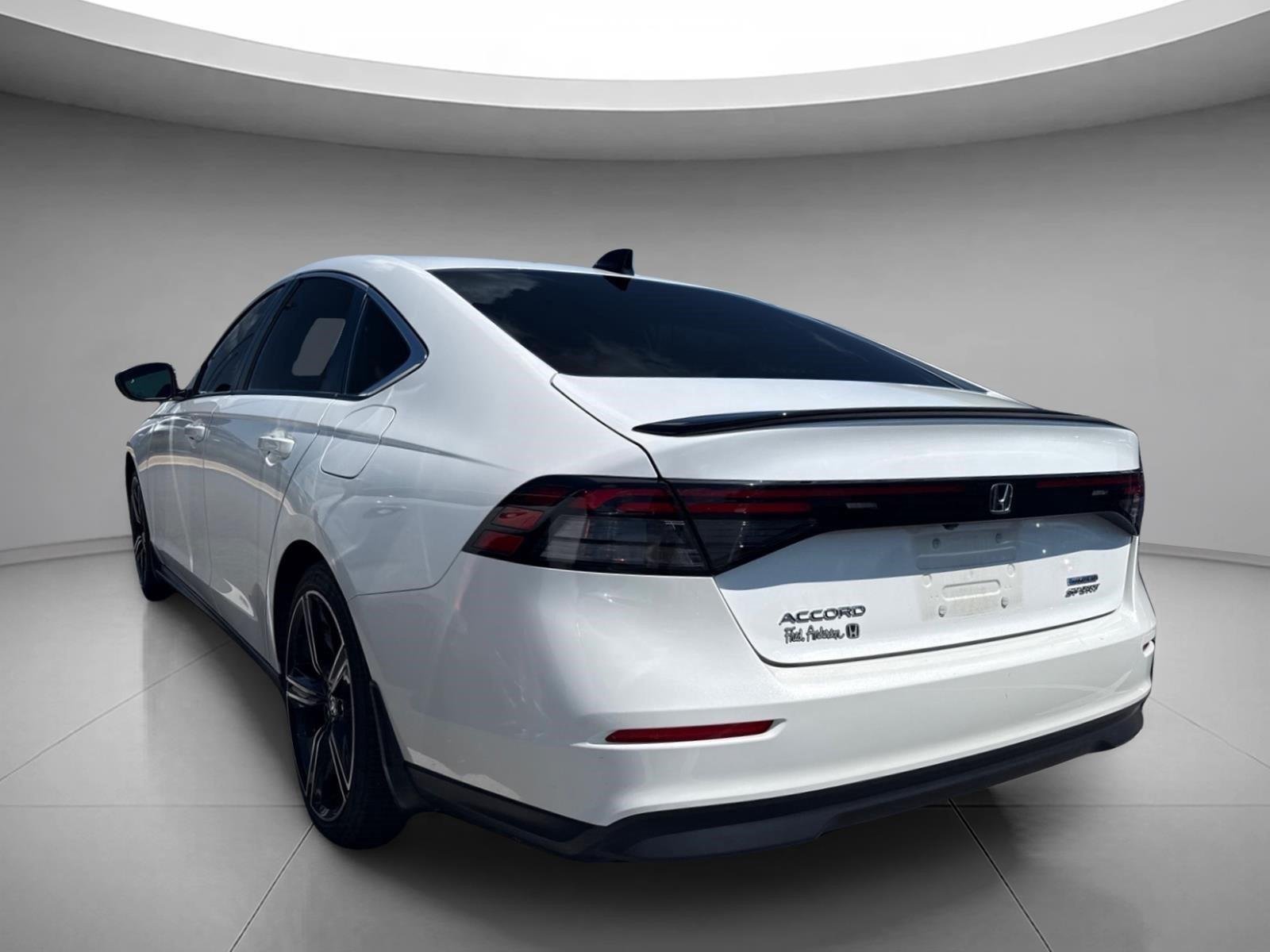 Used 2025 Platinum White Pearl Honda Sport image 8
