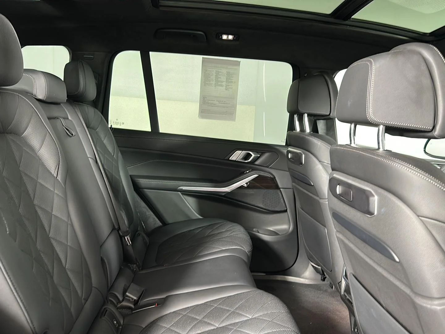 Used 2024 Skyscraper Grey Metallic BMW xDrive40i image 31