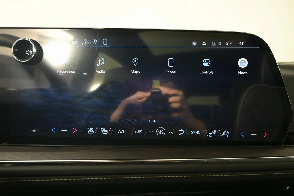 2026 Chevrolet Suburban Premier - Photo 28