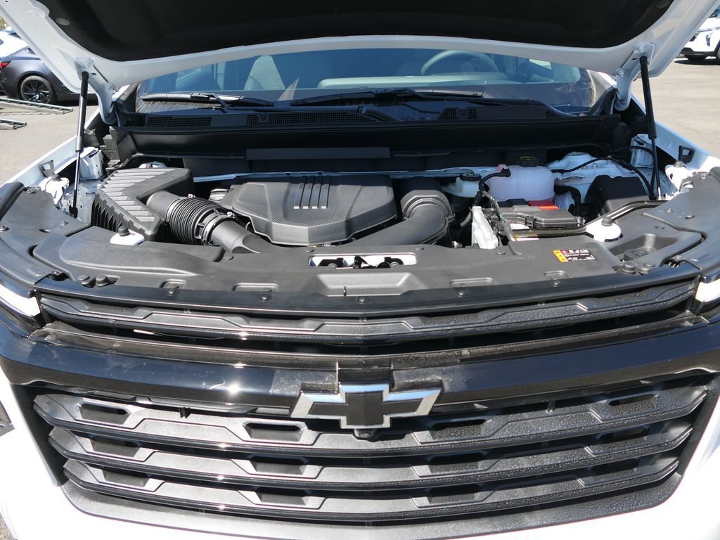 2027 Chevrolet Traverse LT - Photo 27