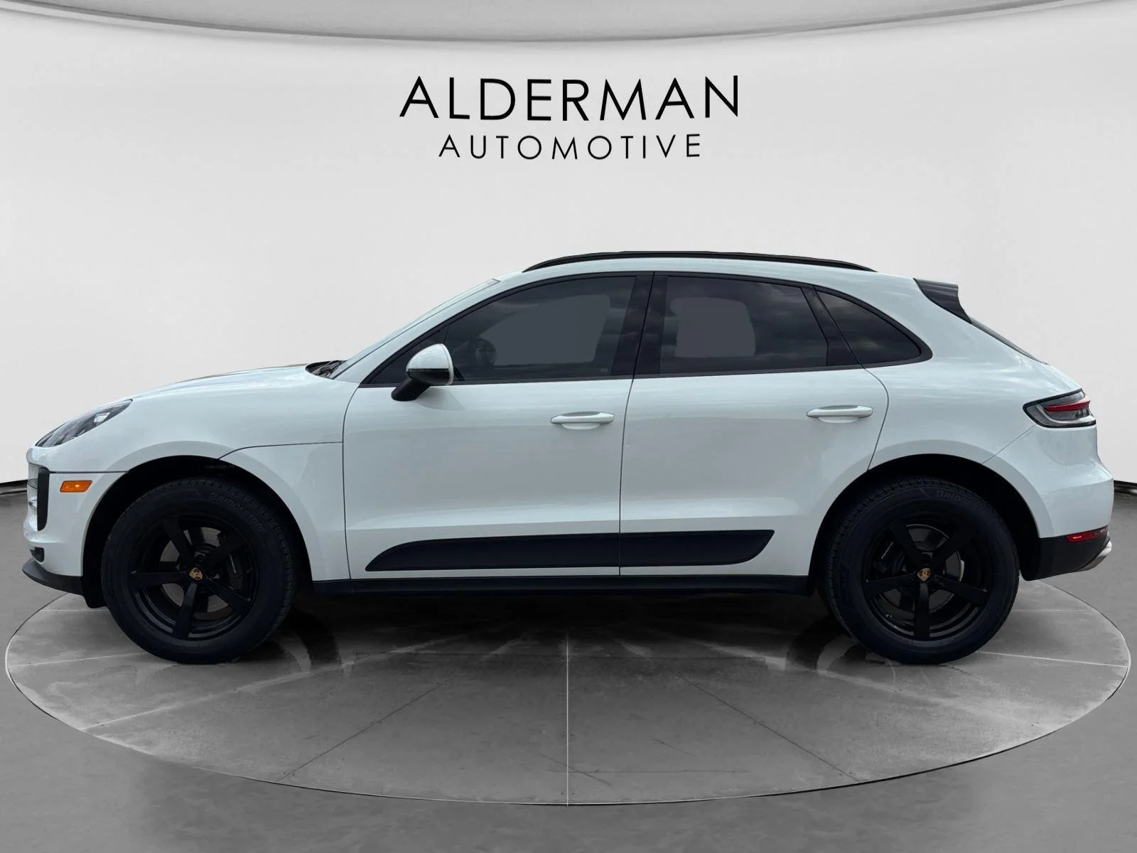 Used 2020 White Porsche Base image 2