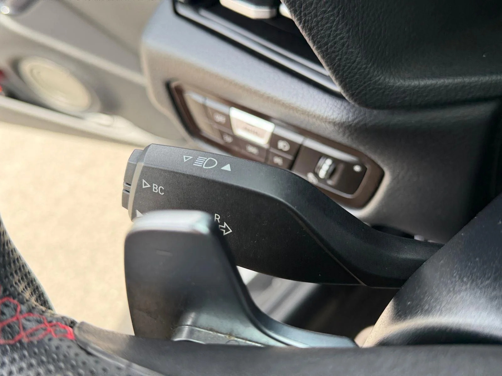 Used 2021  Toyota 3.0 Premium image 38