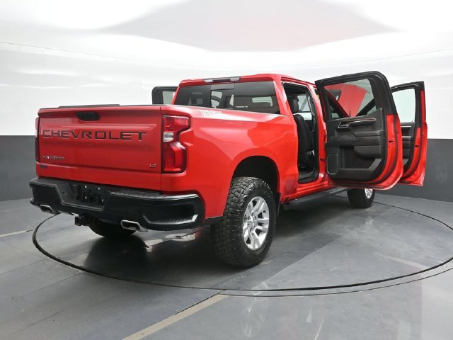 Used 2022 Red Chevrolet LT Trail Boss image 19