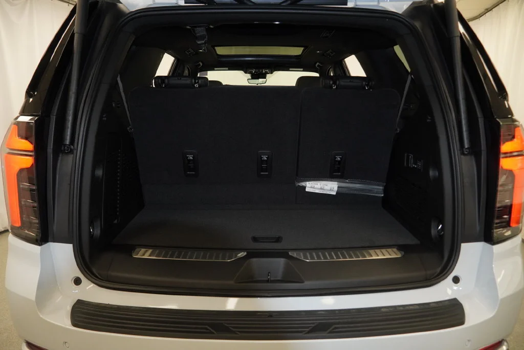 New 2026 Polar White Tricoat Chevrolet High Country image 29