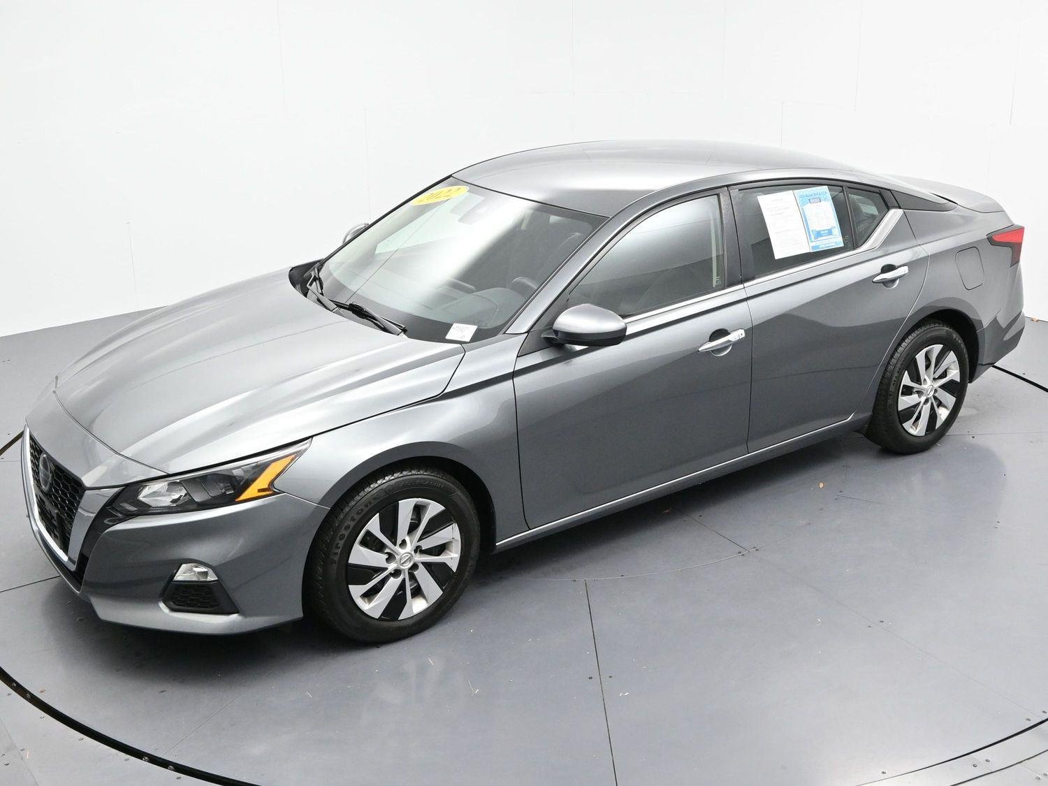 Used 2022 Gun Metallic Nissan 2.5 S image 35