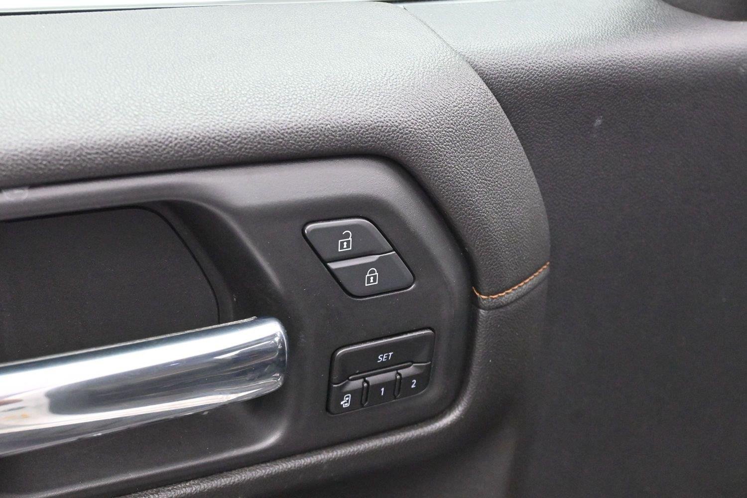 Used 2021 Summit White GMC AT4 image 10