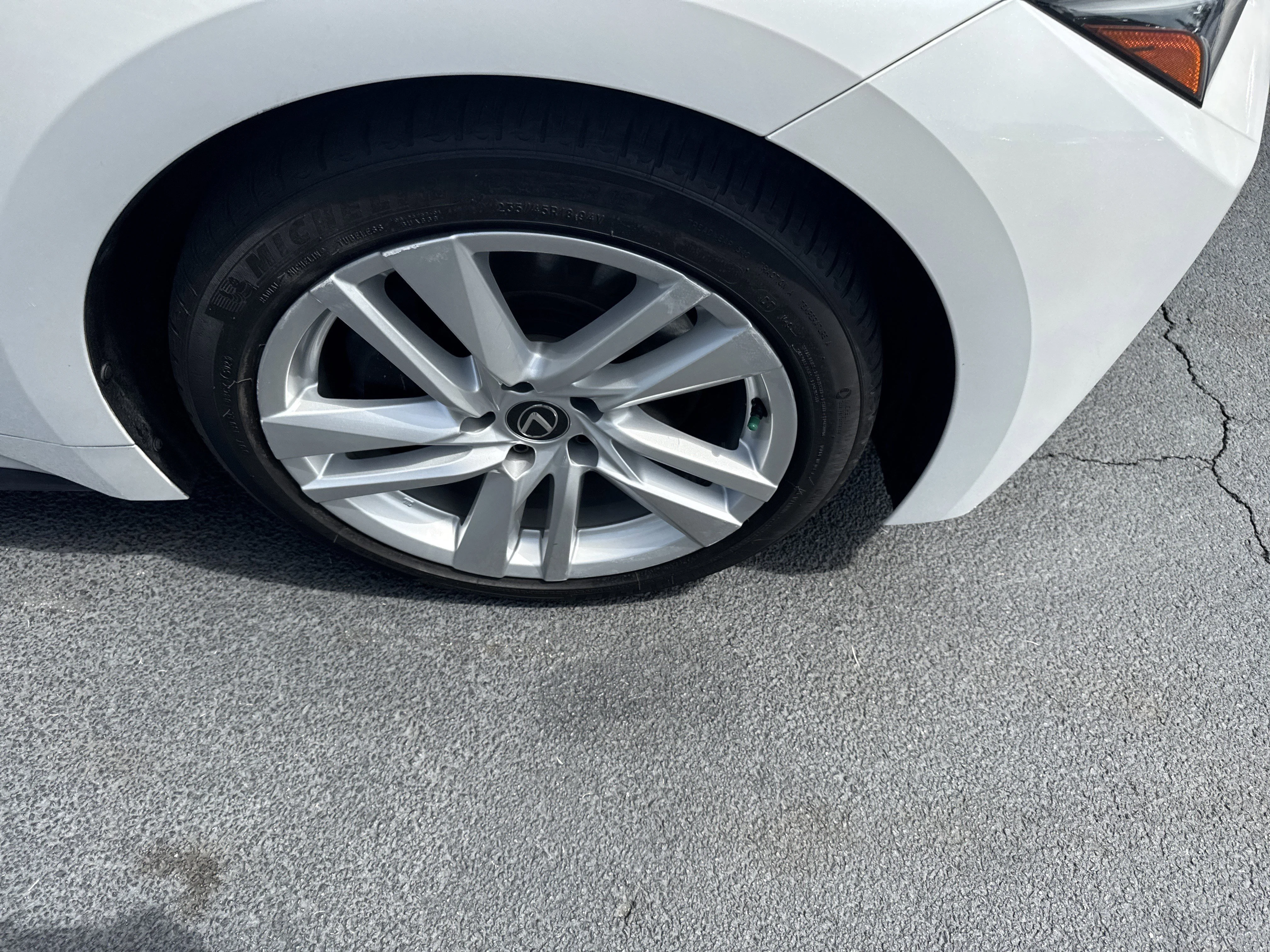 Used 2025 White Pearl Lexus 300 image 10