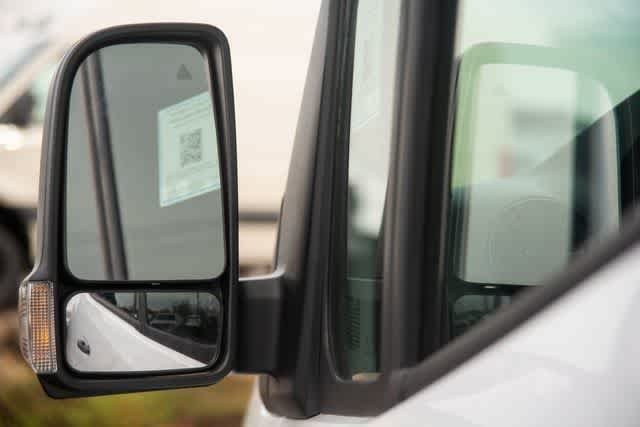 Used 2025 Arctic White Mercedes-Benz  image 20