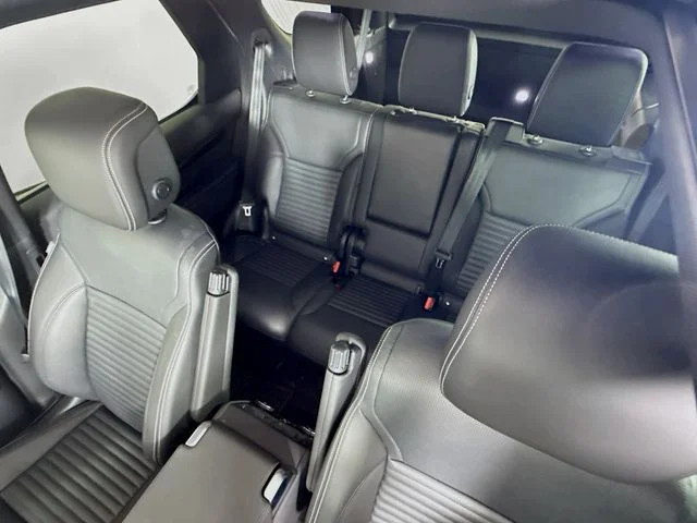 Certified Used 2025 Black Land Rover S image 14