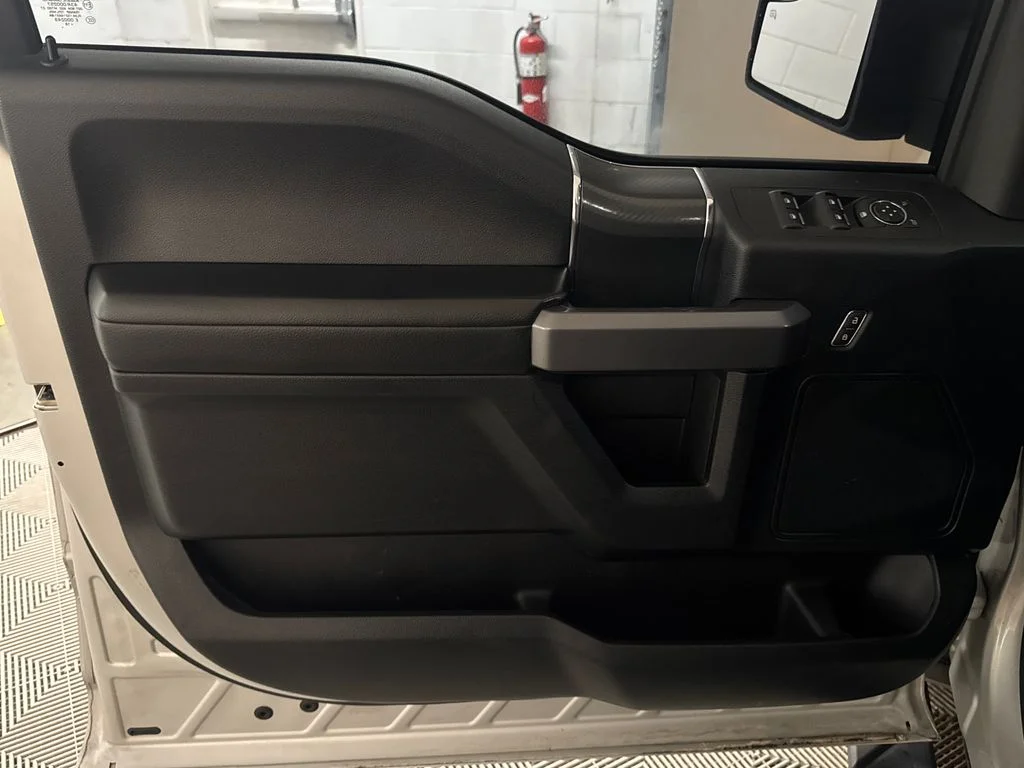 Used 2018 Silver Ford XLT image 16