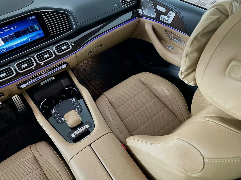 Used 2026 White Mercedes-Benz GLS 580 image 25