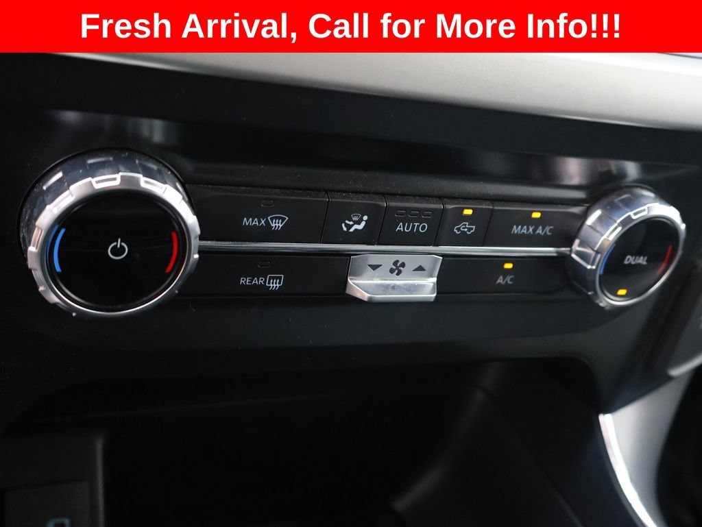 Used 2022 Gray Ford XLT image 62