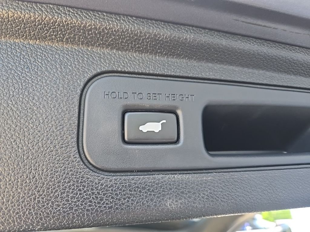 Used 2021  Honda Touring image 101
