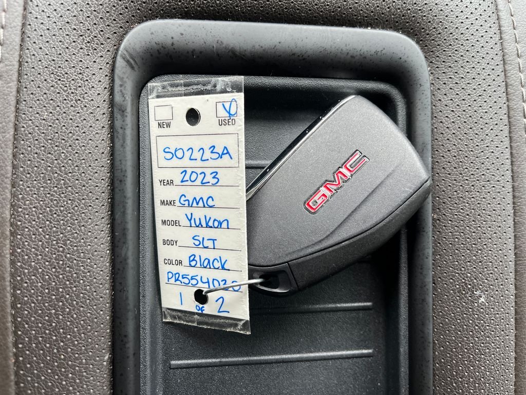 Used 2023 Onyx Black GMC SLT image 25